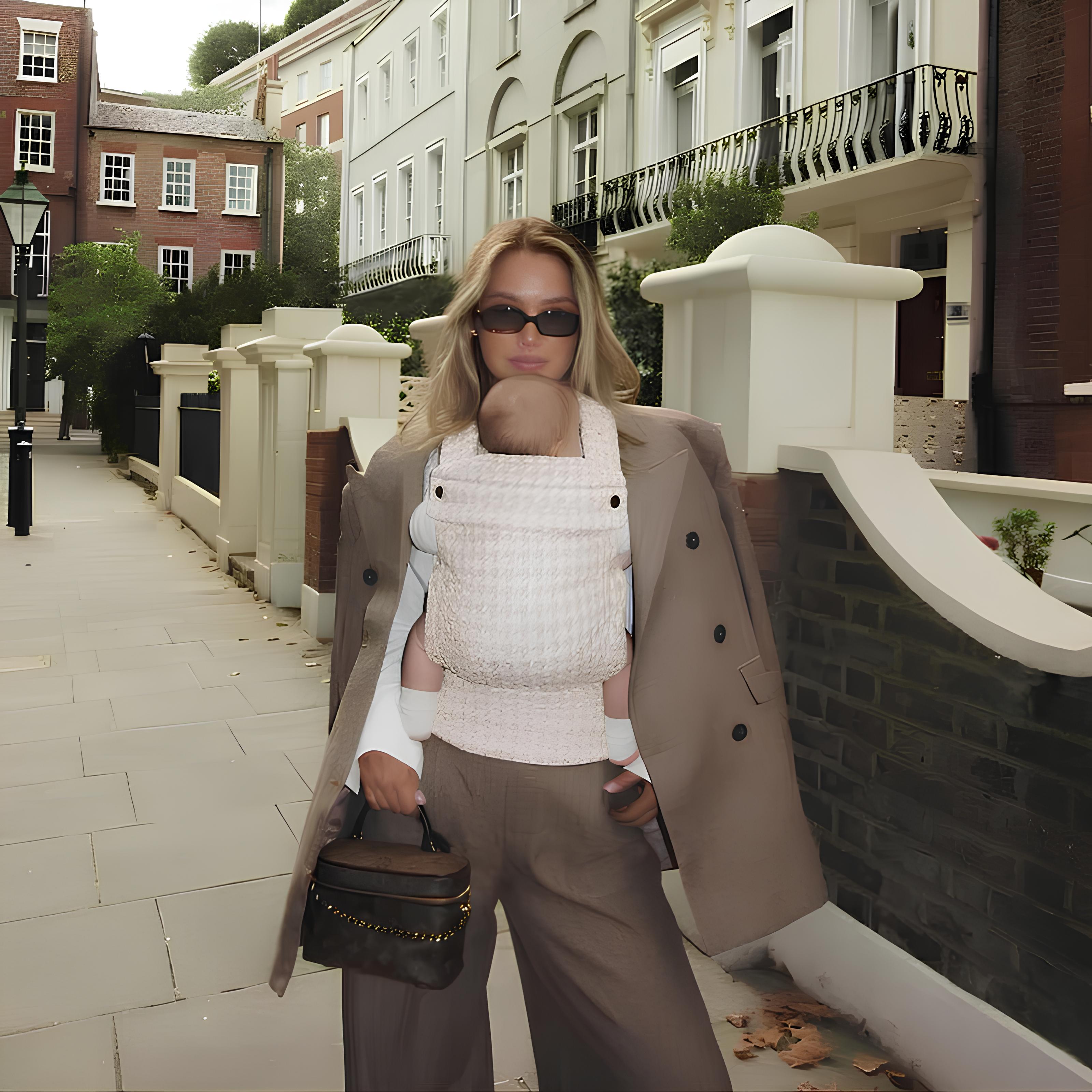 The Mayfair Ergonomic Baby Carrier - Sand Houndstooth